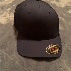 Men’s Navy flex fit baseball hat